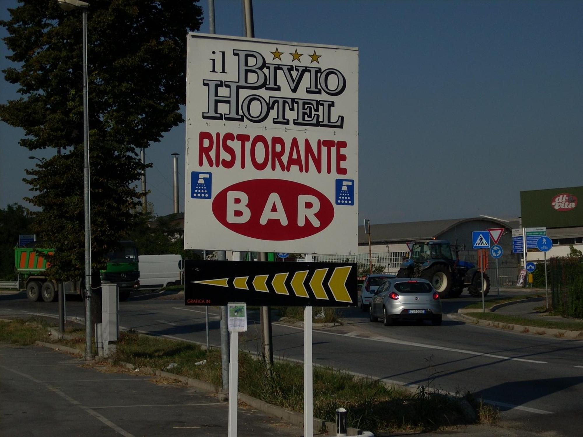 Il Bivio Hotel Carmagnole Extérieur photo